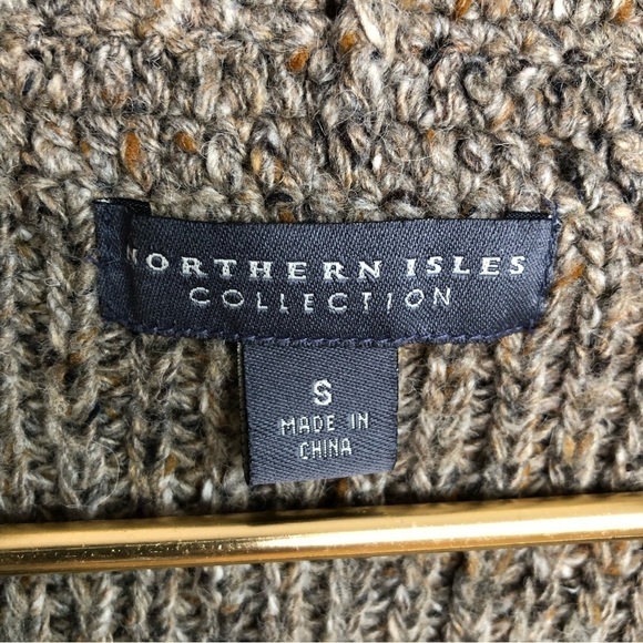 VNTG Northern Isles Wool Blend Taupe Cardigan Sweater Red Floral embroidered S - Picture 6 of 9